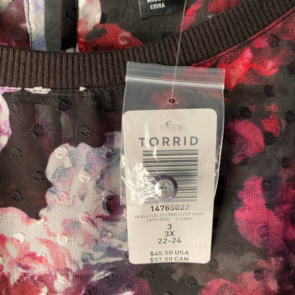 TORRID WOMEN'S BLACK FLORAL CRINKLE CLIP DOT CREW NECK T-SHIRT SIZE 3X NWT - Picture 8 of 8